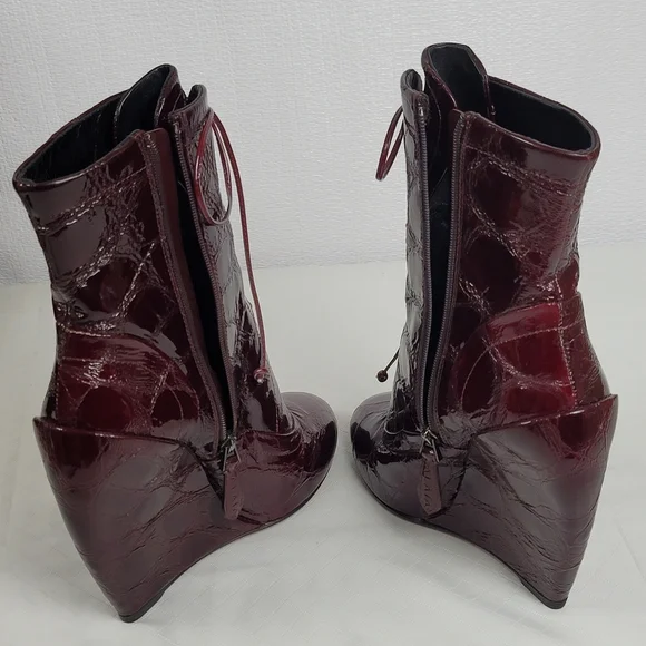 Alaia Calzature Donna Croco Burgundy Patent Leather Ankle Wedge Boots Size 37.5